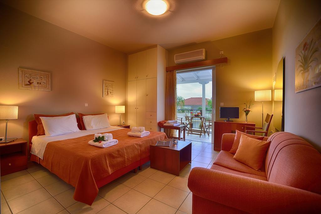 Theoxenia Hotel Apartments Chrani Bilik gambar