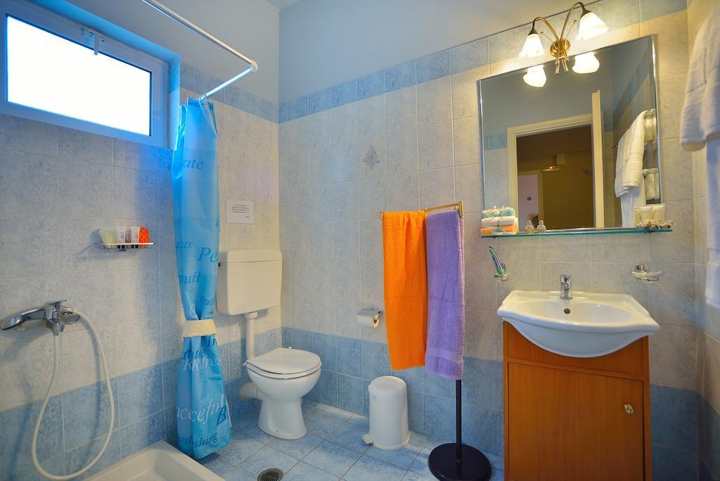 Theoxenia Hotel Apartments Chrani Bilik gambar