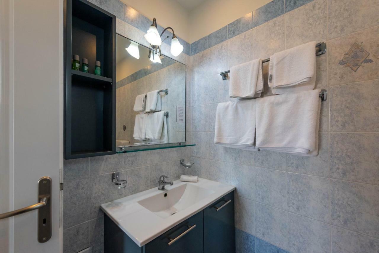Theoxenia Hotel Apartments Chrani Luaran gambar